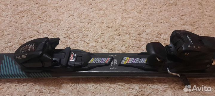 Горные лыжи и ботинки детские
