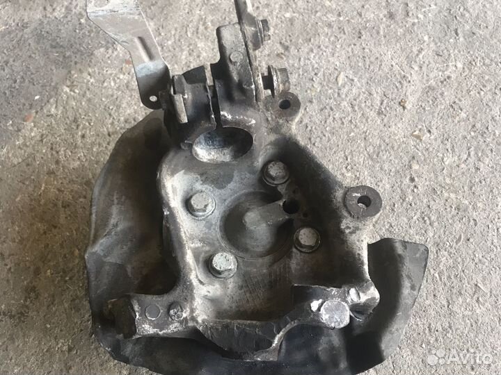 Поворотный кулак BMW E39