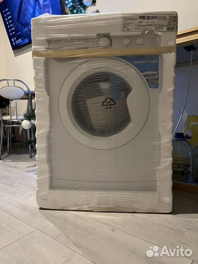 Новая стиральная машика Indesit ewuc 4105 cis