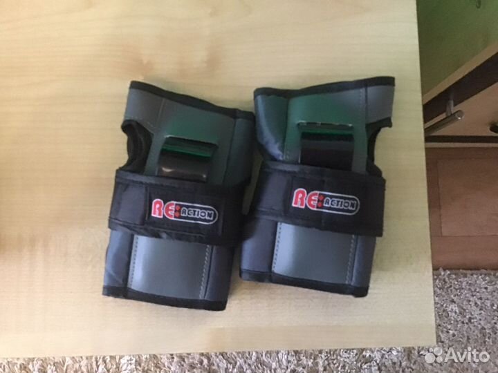 Защита для роликов и скейуборда