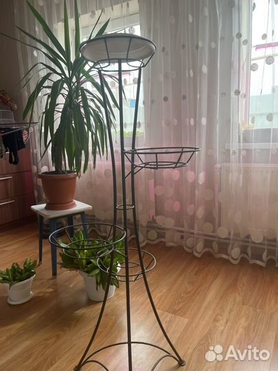 Подставка для цветов