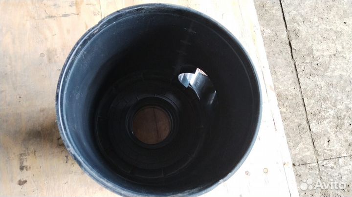 Корпус воздушного фильтра Komatsu PC300-8