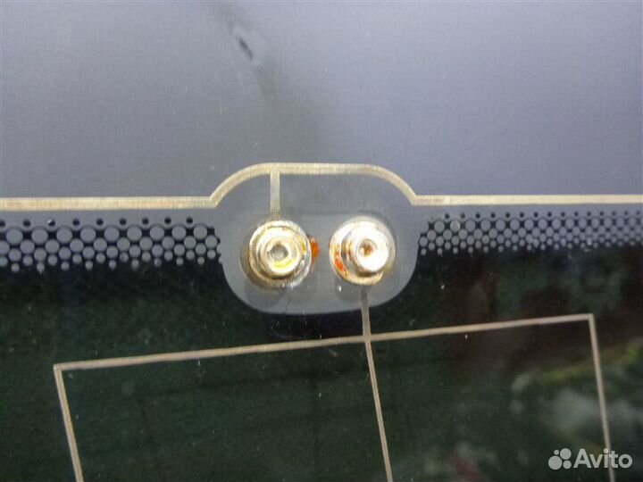 Стекло заднее правое Land Rover Discovery L319