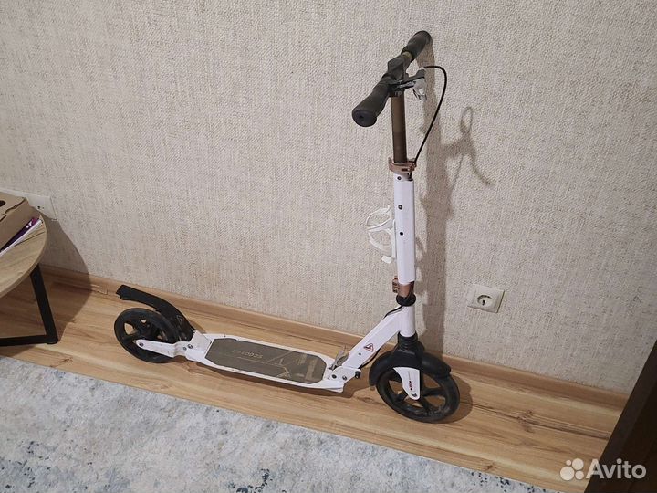 Самокат Scooter