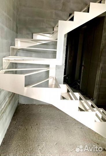 Металлоконструкции для лестниц