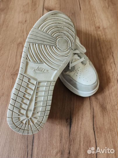 Кроссовки для девочки