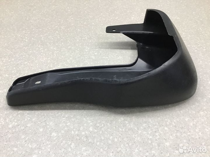 Брызговик передний левый Honda CR-V 2012-2017