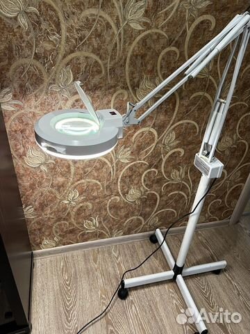 Косметологическая лампа лупа