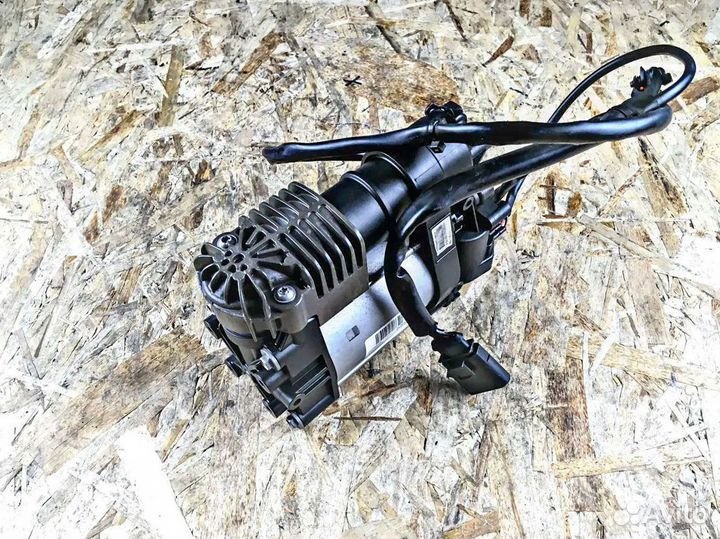 Компрессор пневмоподвески Panamera 970