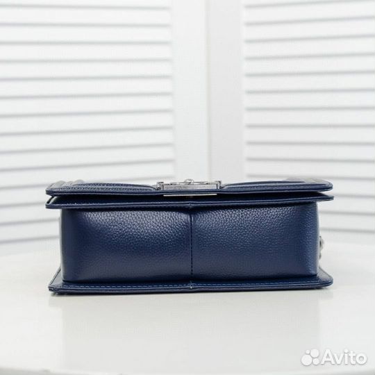 Сумка Chanel boy caviar medium