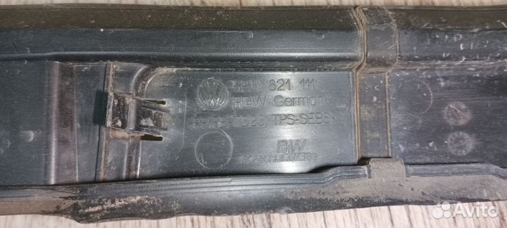 Пыльник переднего крыла Volkswagen Polo V