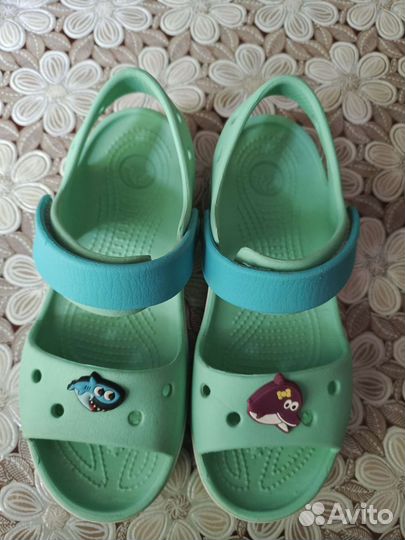 Сандалии crocs J1