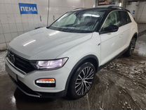 Volkswagen T-Roc 1.5 AMT, 2018, 196 000 км, с пробегом, цена 1 825 000 руб.