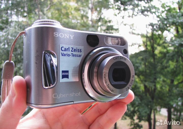 Sony Cyber-Shot DSC-S60