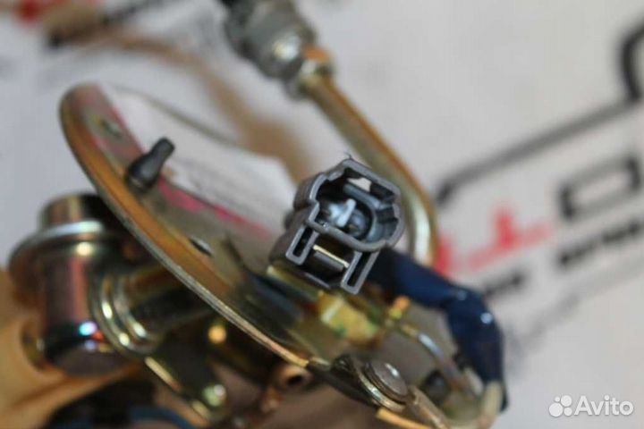 Бензонасос корпус бензонасоса В сборе toyota chaser cresta mark II GX100 GX105 1 штуцер 1 фишка 2 ко