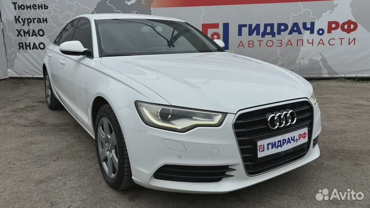 Воздуховод радиатора правый Audi A6 (C7) 4G0121284