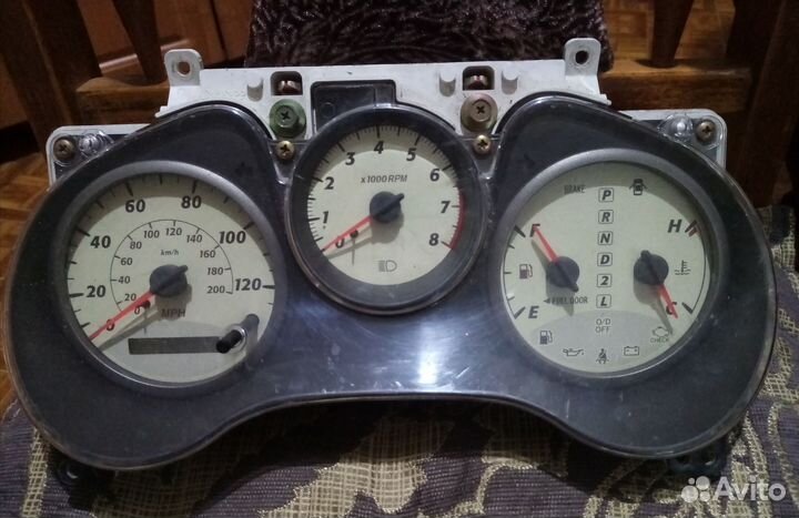 Панель приборов на Тойоту