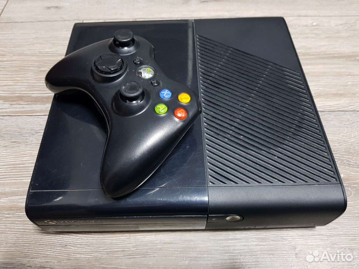 Xbox 360 E 250gb 50+ игр
