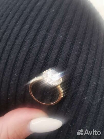 Кольцо с камнями