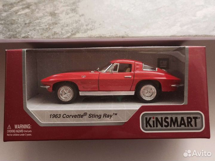 Моделька автомобиля Kinsmart