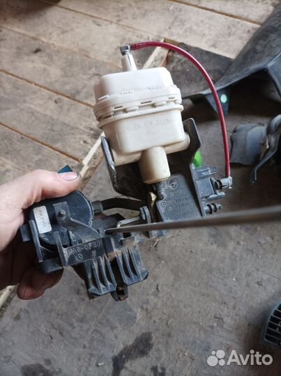 Замок багажника мерседес W220