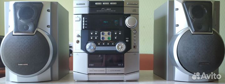 Музыкальный центр