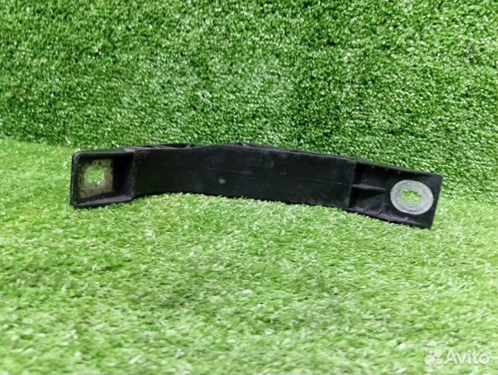 Кронштейн Audi Q3 8U cczc 2012