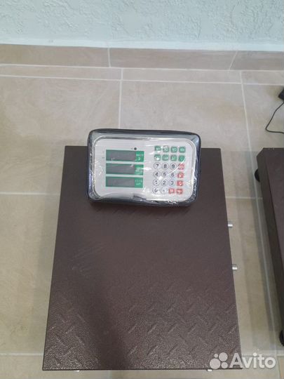 Весы торговые электронные