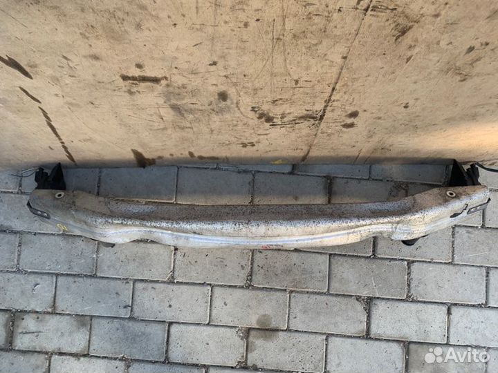 Усилитель бампера перед. Audi A4