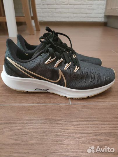 Кроссовки nike 37,5 размер женские оригинал