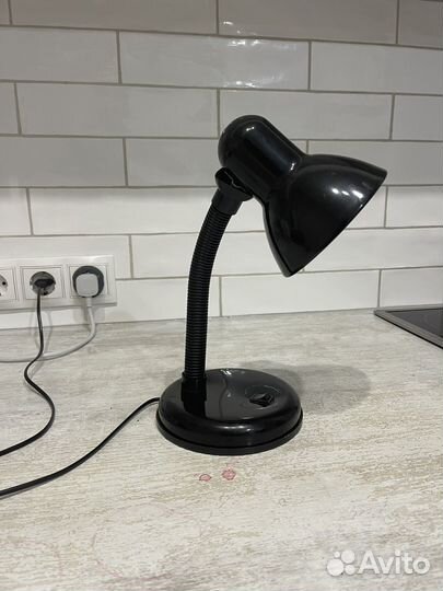 Лампа настольная