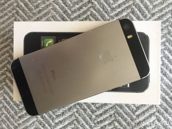 iPhone 5S, 16 ГБ