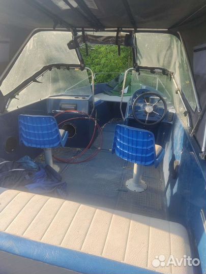 Лодка пластиковая