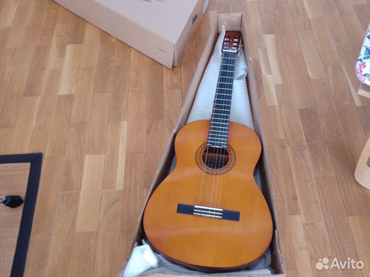Гитара Ямаха С-40