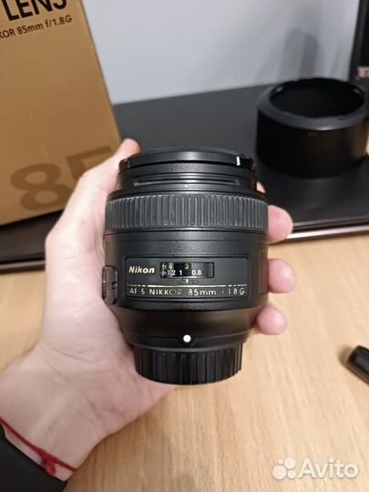 Объектив nikon 85mm 1.8g