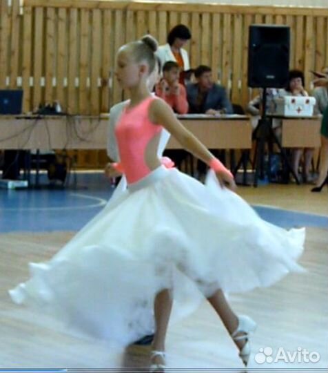 Костюм для бальных танцев