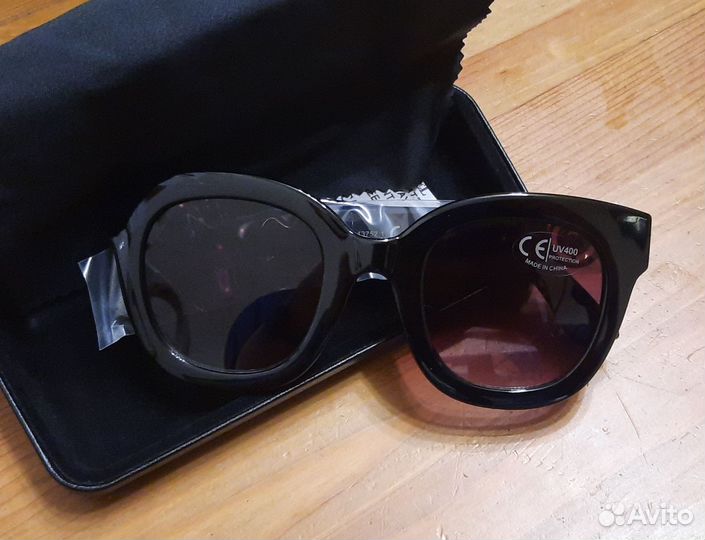 Очки солнцезащитные женские