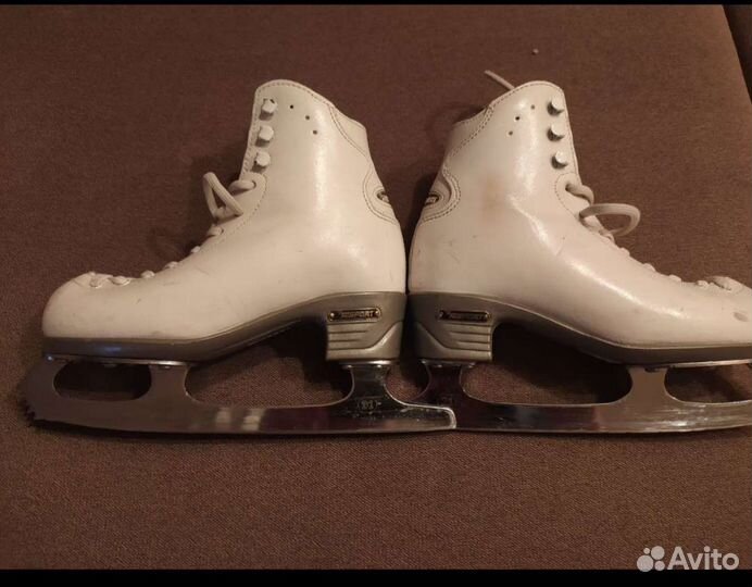 Фигурные коньки Risport rf3