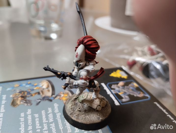 Покраска фигурок и миниатюр