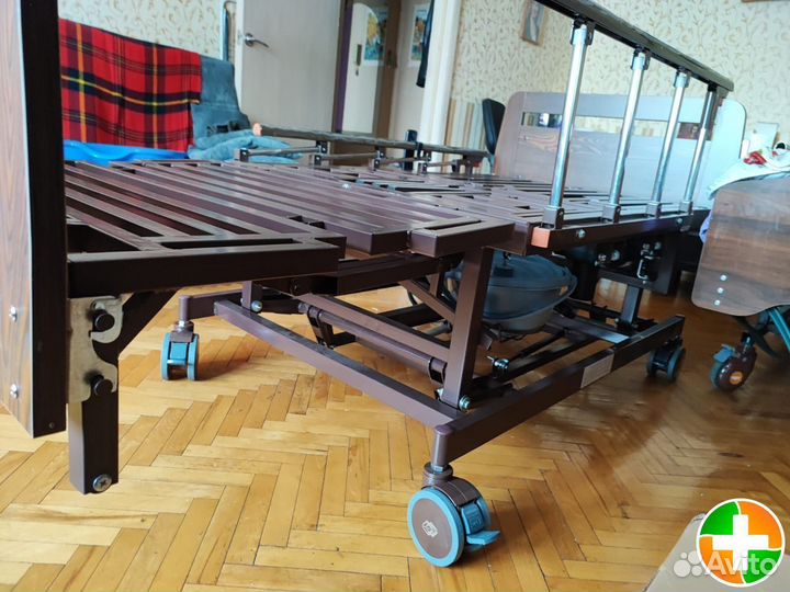 Медицинская кровать с электроприводом