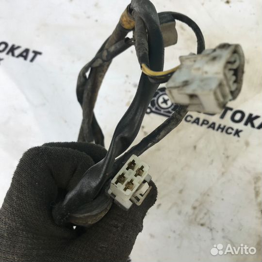 Проводка топливного насоса Mitsubishi Lancer C63A