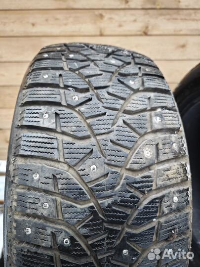 Bridgestone Blizzak Spike-02 225/50 R17 94T