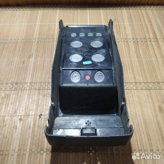 Накладка центральной консоли Mercedes-Benz