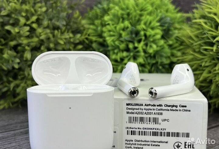 Наушники AirPods 2 новые + чехол