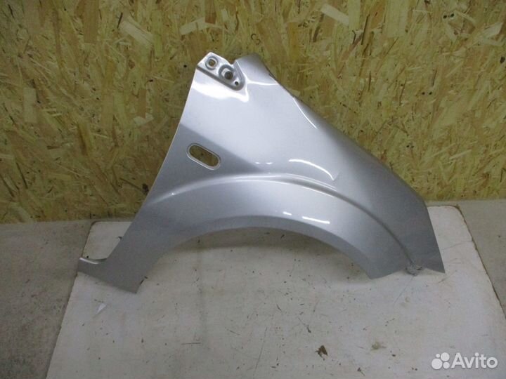 Крыло переднее R Форд Фиеста MK5 (2008)
