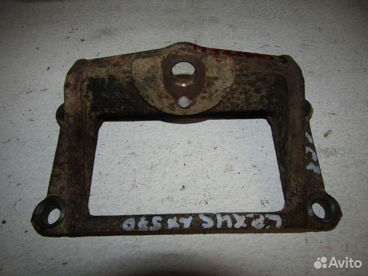 Кронштейн двигателя правый LX 570 2007