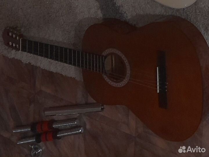 Классическая гитара для новичка
