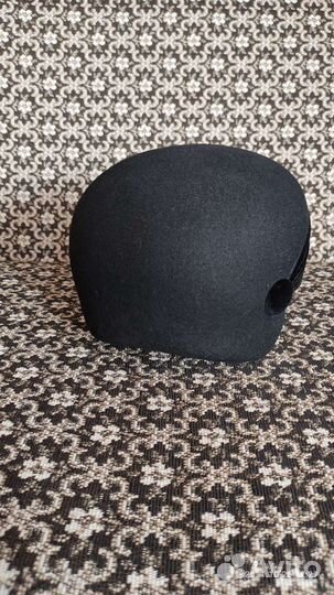 Женская шляпа фетровая