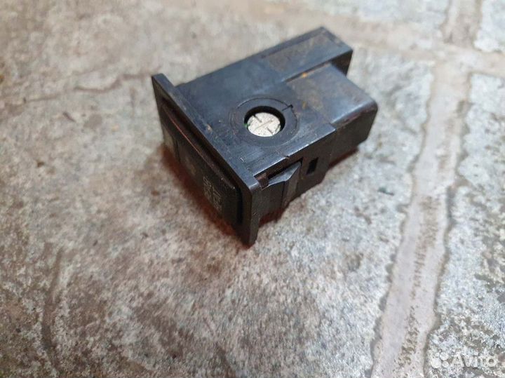 Кнопка обогрева Toyota Land Cruiser Prado 90