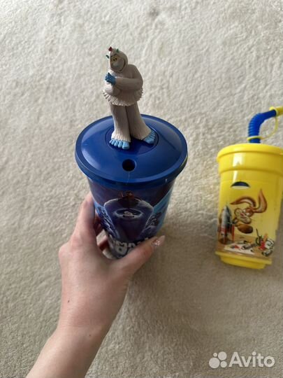 Стакан пластиковый синий с крышкой